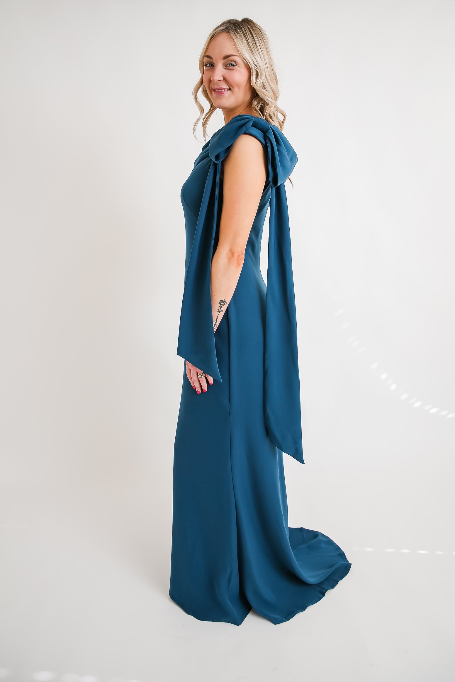 evening dress rental Rent The DC Perfect condition Wedding Outfit Rentals for Brides,